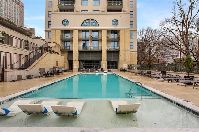 Photo - 3040 Peachtree Rd NW Condo Unit 813