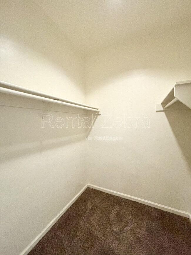 Photo - 317 W Main St Unidad 8