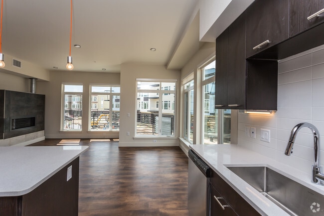 2BR, 2BA - 2.1B