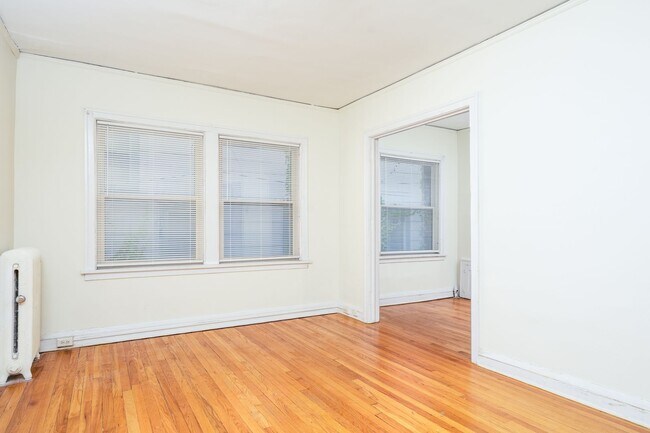 Photo - 2226 Garfield Ave S