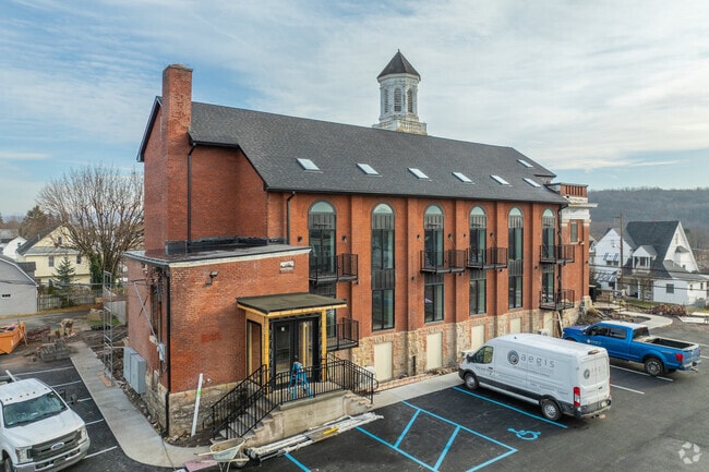 The Lofts At Brickhaven