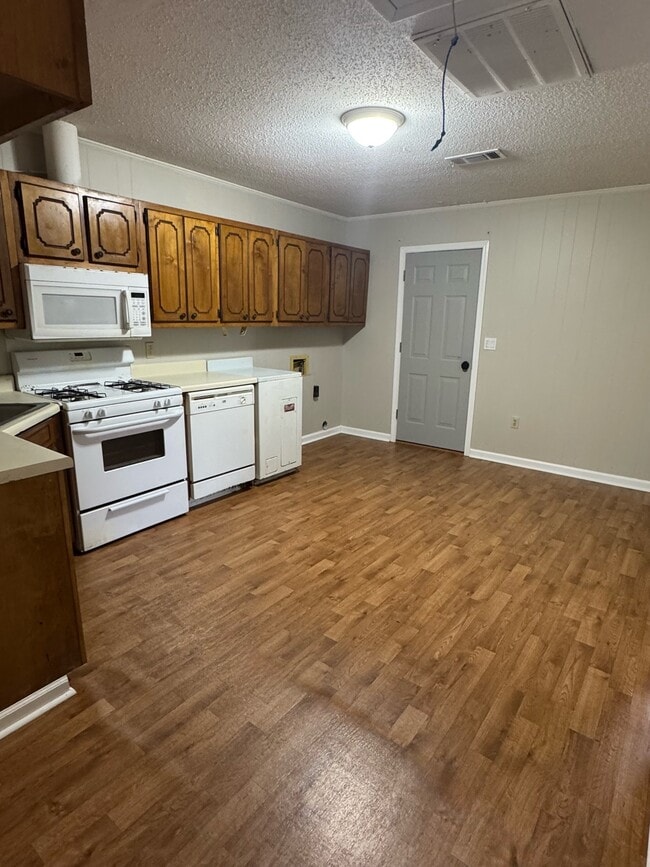 Photo - 105 Dorman Ave