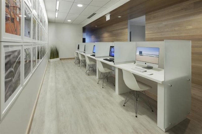 Photo - 333 E Wacker Dr