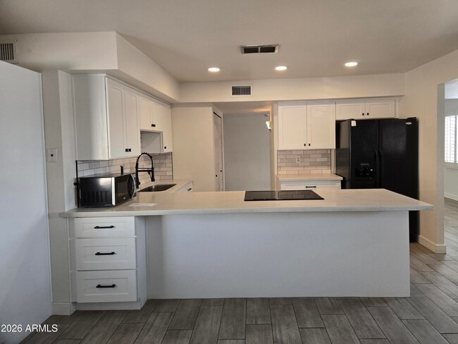 5117 W Acoma Dr