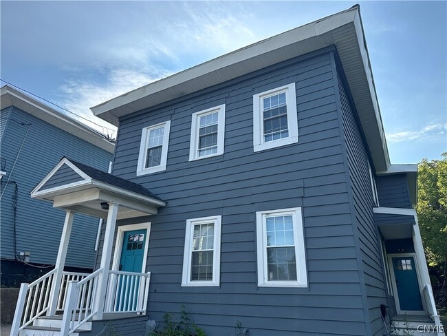 Photo - 408 E Laurel St