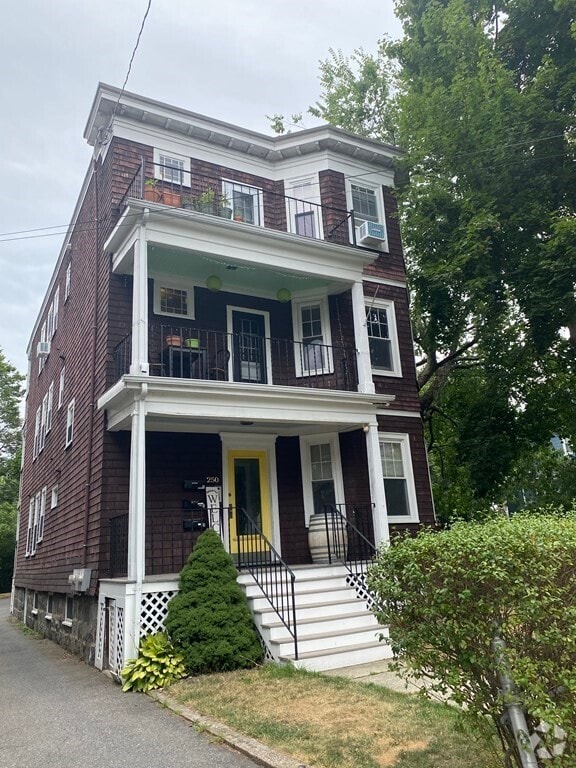 Building Photo - 250 Poplar St Unit 2 Rental