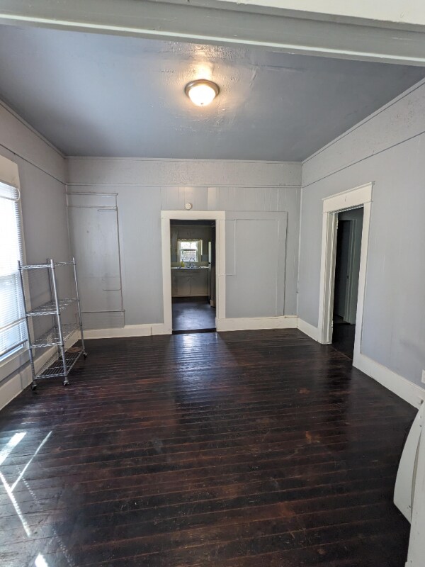 Photo - 410 E Day St