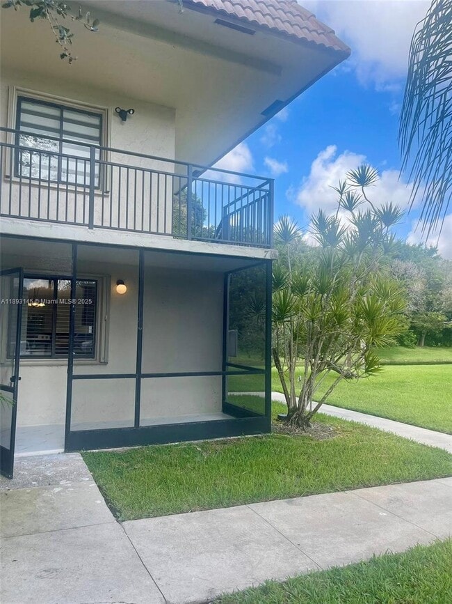 Building Photo - 403 Lakeview Dr Unit 106