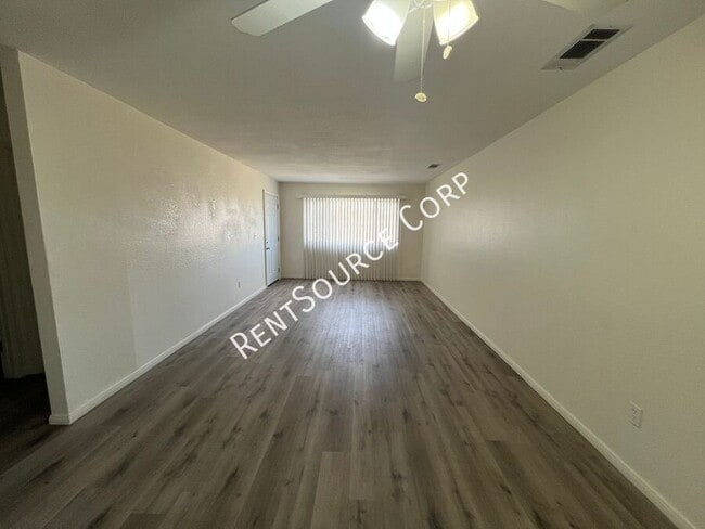 Photo - 1131 Barstow Rd Unit B