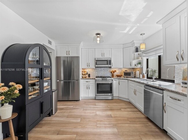 Photo - 10548 SW 112th Ave