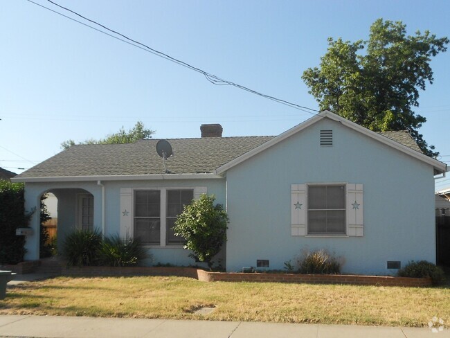 Building Photo - 2 bedroom 1 bath house in Yuba City