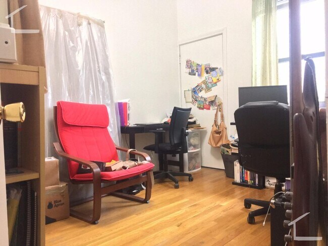 Photo - Spacious 4 Bed 2 Bath