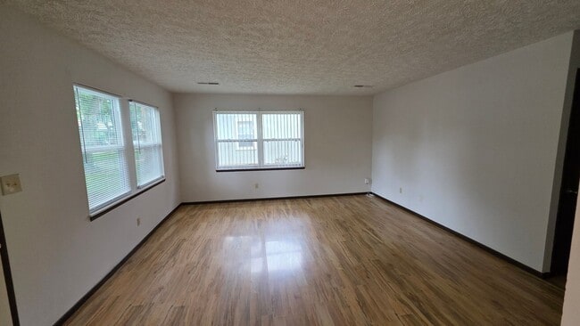 Photo - 2 bdrm, 1 1/2 bath home with fenced yard