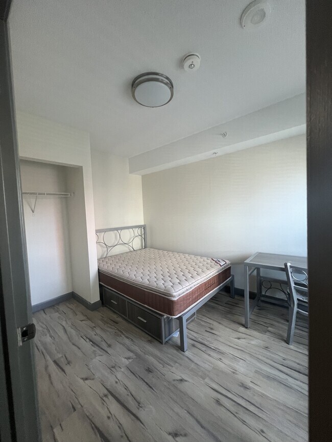 Photo - 258A Sunview St