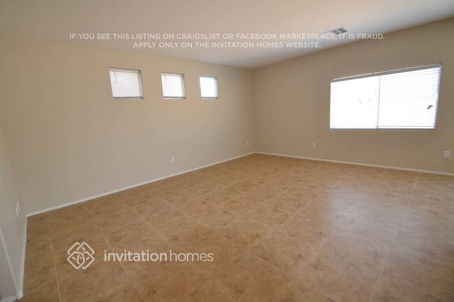 Photo - 528 E Riding Crop Ave