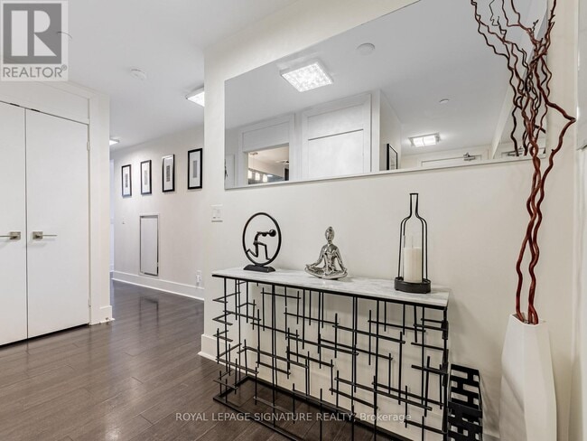 Photo - 32 Davenport Rd Unit 1303