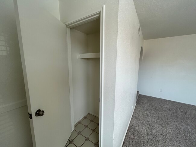 7222 W Rose Ln