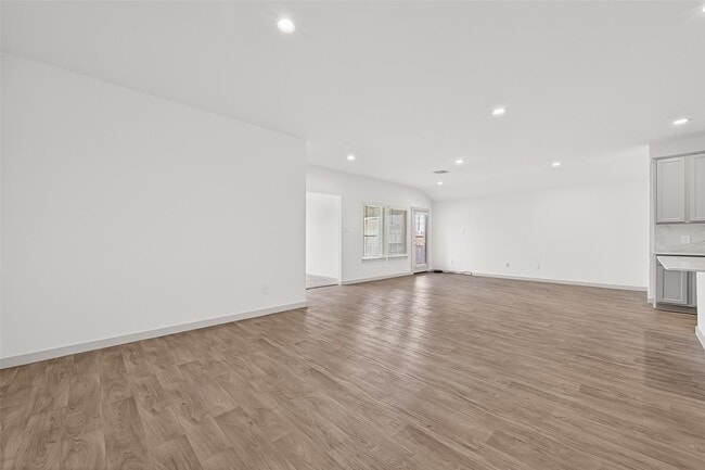 Photo - 1826 Sandy Trail Ln