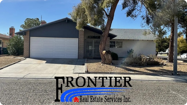 Building Photo - Beautifully renovated 3-bedroom, 2-bathroom