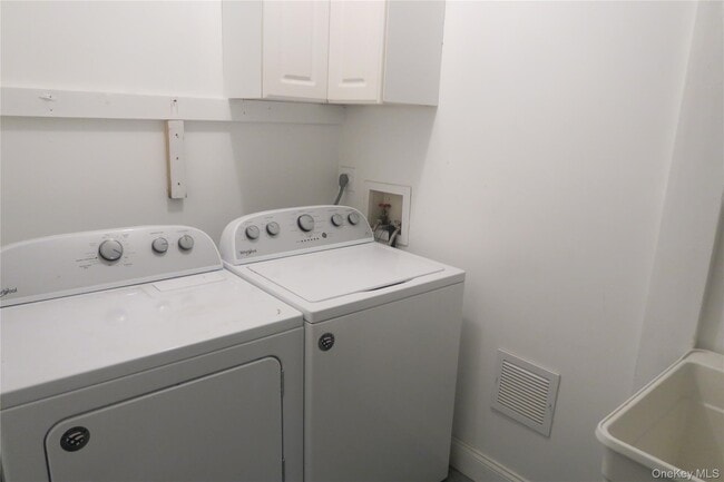 Photo - 2 NY-32 Unit 2