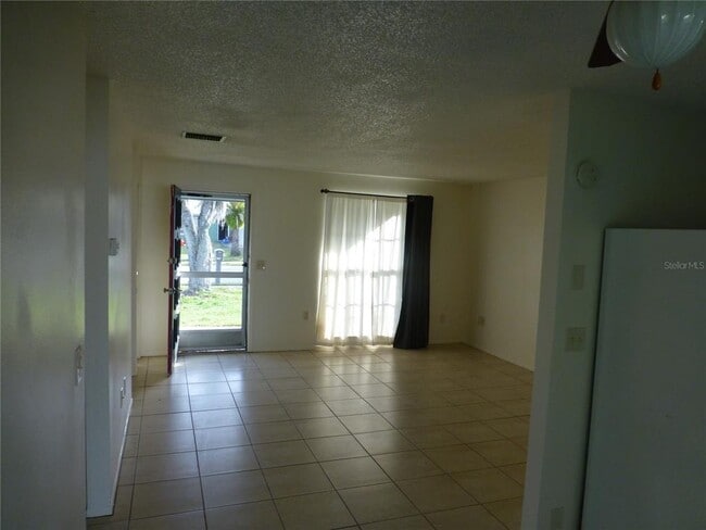 Photo - 6811 Lassen Ave