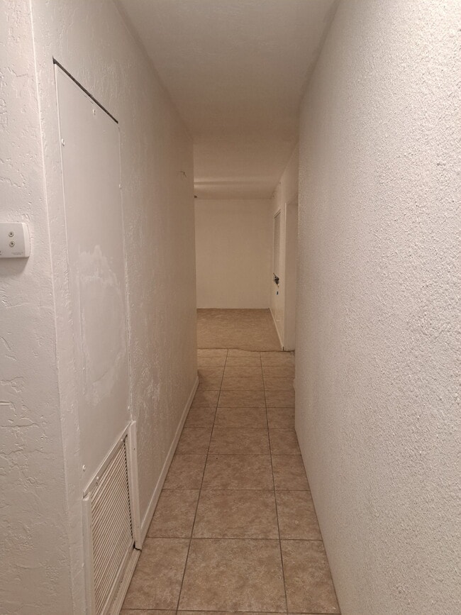 Photo - 4926 David Ave