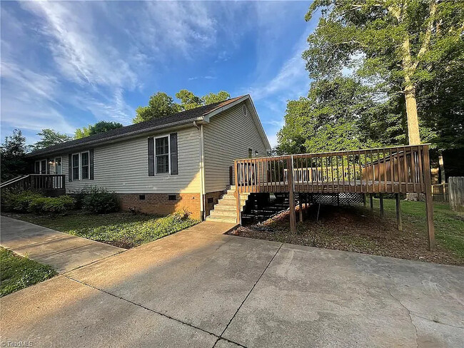 Photo - 216 Gibson Rd House