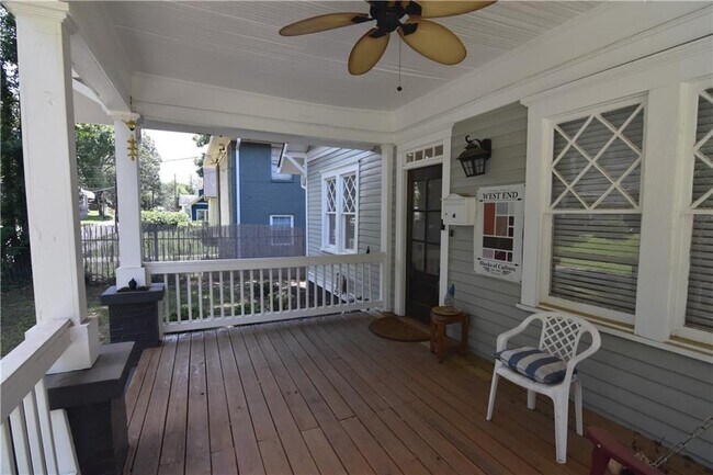 Photo - 375 Atwood St SW