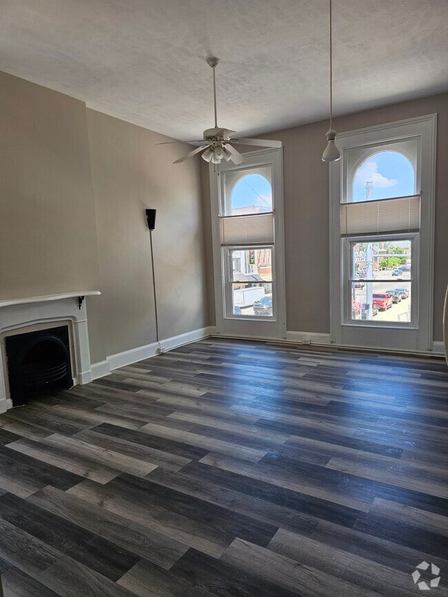 Building Photo - 101 E Main St Unit A Rental