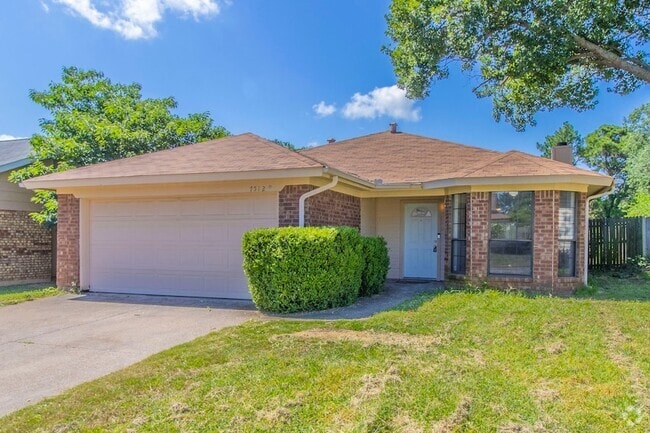 Building Photo - 7512 Down Hill Dr Rental