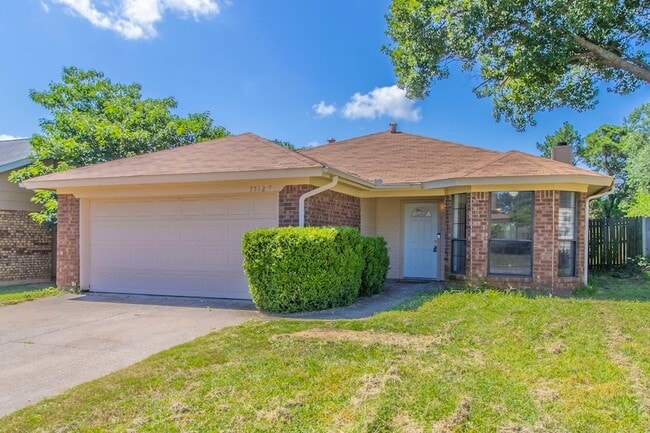 Photo - 7512 Down Hill Dr House