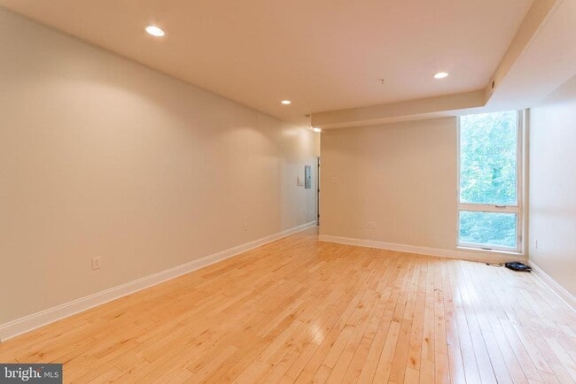Photo - 319 N Preston St Unit 2