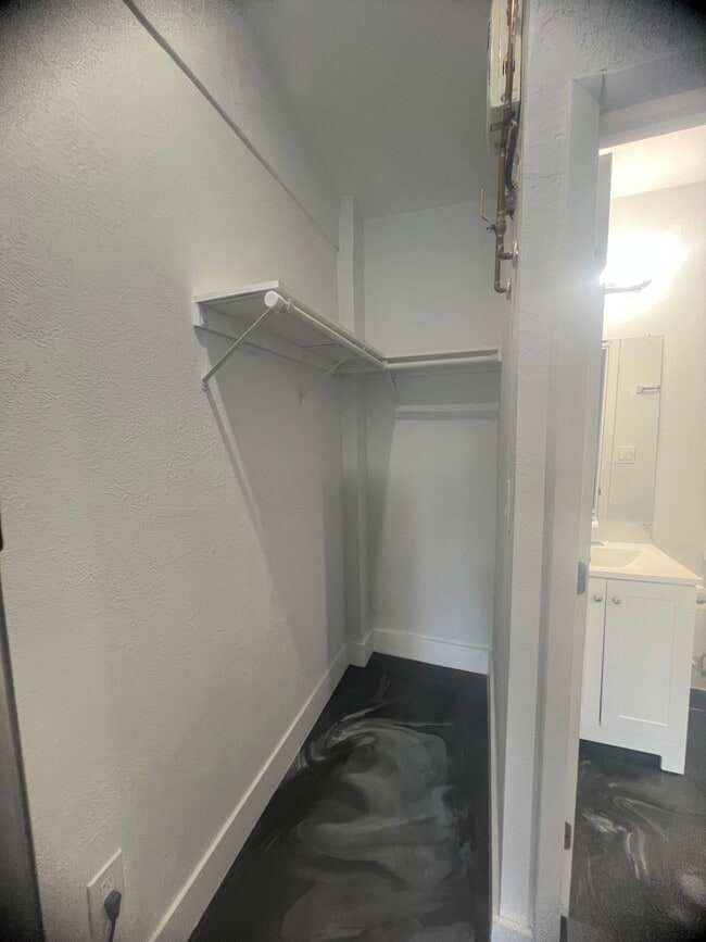 Photo - 1824 NW 49th St Unidad Studio