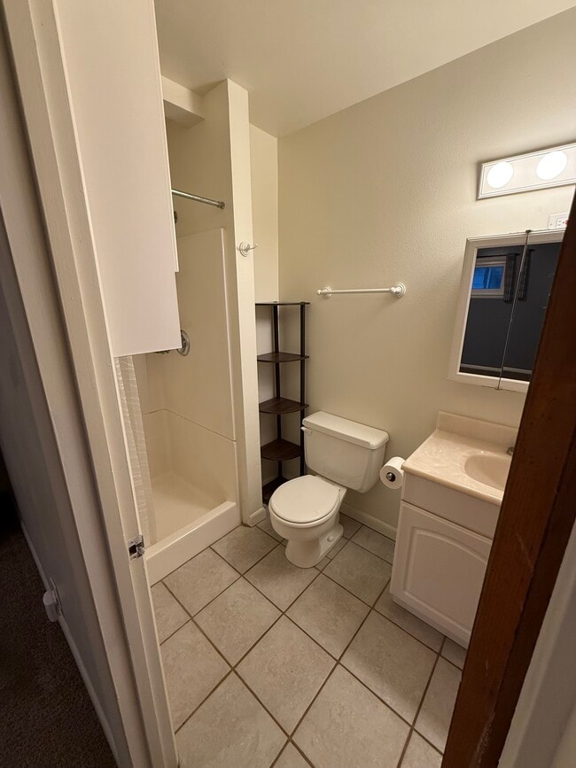 Building Photo - 1127 E Reynolds St