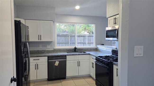 Photo - 15135 Beechnut St