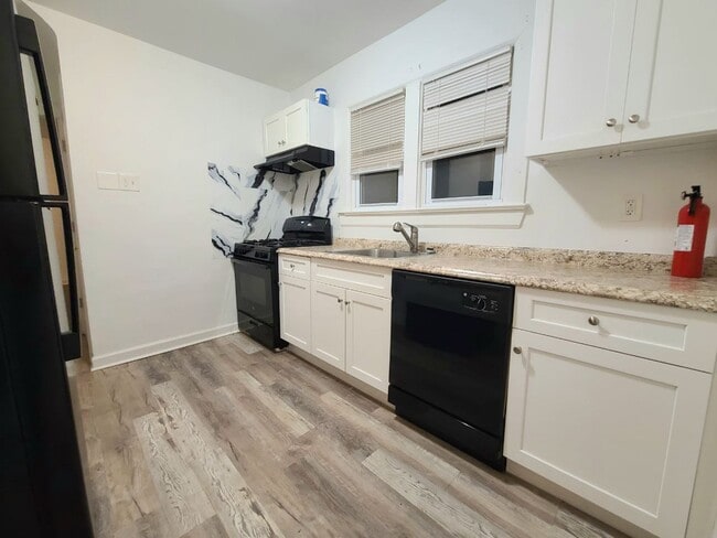 Photo - 1021 Harrison Ave