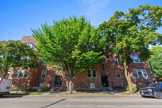 Building Photo - 120 Custer Ave Unit 3