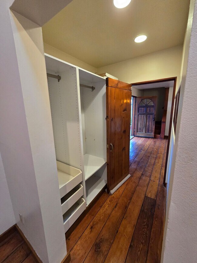 Photo - West Richmond/Castro Unidad 240 Castro Street