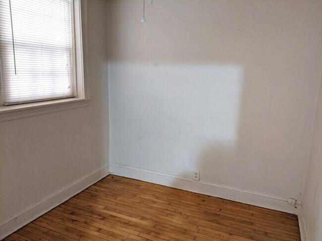 Photo - 1 bedroom in Chicago IL 60201 Unit 54-G