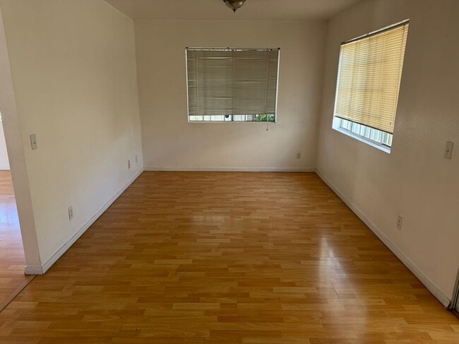 4246 La Rica Ave Unidad A