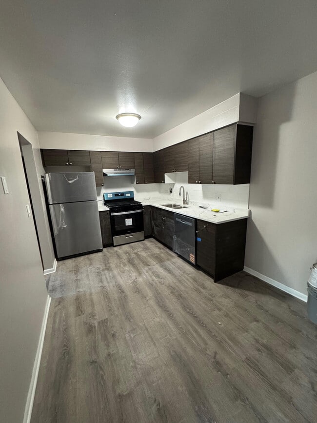 Building Photo - 430 W Stevens Dr Unit TWO BEDS