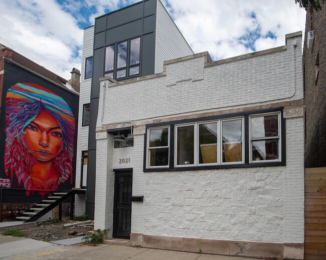 Building Photo - 2021 S Throop St