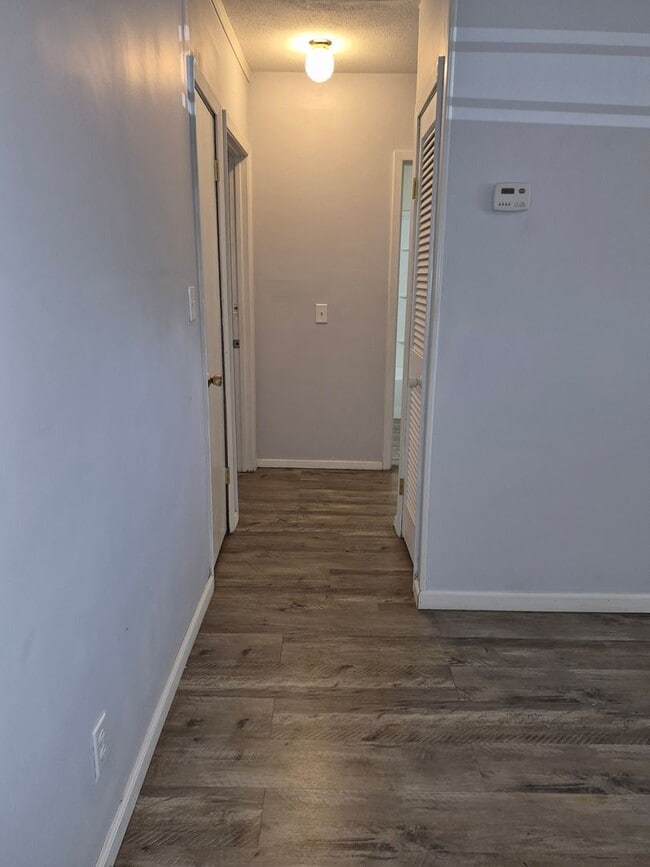 Photo - Montgomery Apartments Unit 04
