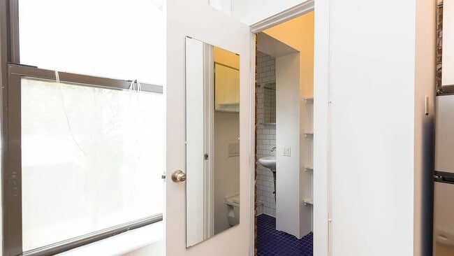 Photo - 406 E 13th St