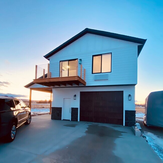 Photo - 141 Caitlin Rd