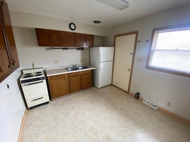 Photo - 301 S 2nd St Unit 4