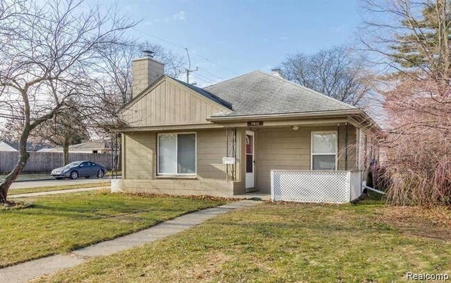 Building Photo - 7401 Drexel St Rental