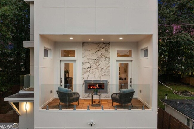 Photo - 24 Hutchinson St NE