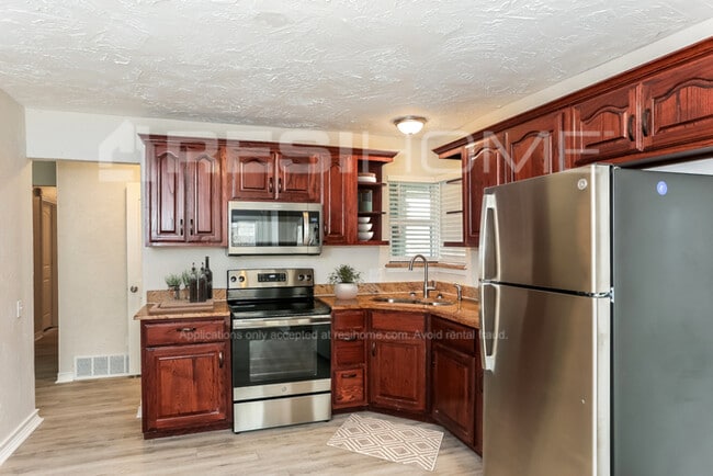 Photo - 1904 Chalice Rd