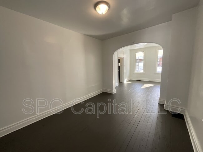 Photo - 1433 Monroe St